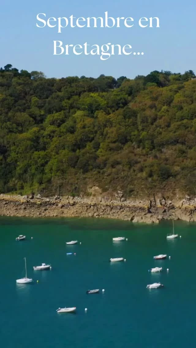 La Bretagne en septembre…
#bretagne #bzh #breizh #tourismebretagne #gîtedecharme #òfayacottage #weekendenbretagne #gîtebretagne #séjourauthentique #nature #gite #tourism